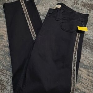Like New Crystal Edges Skinnies